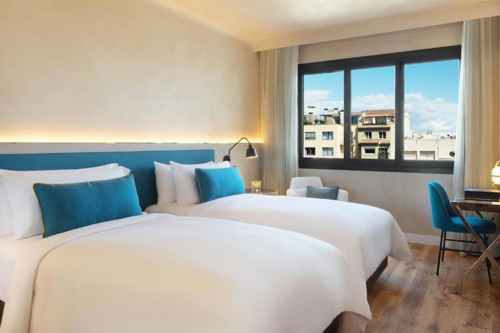 هتل  رنسانس بارسلون